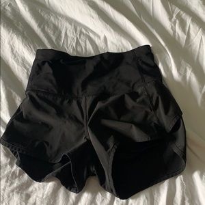 LULULEMON HIGH WAISTED SPEED SHORT SIZE 2